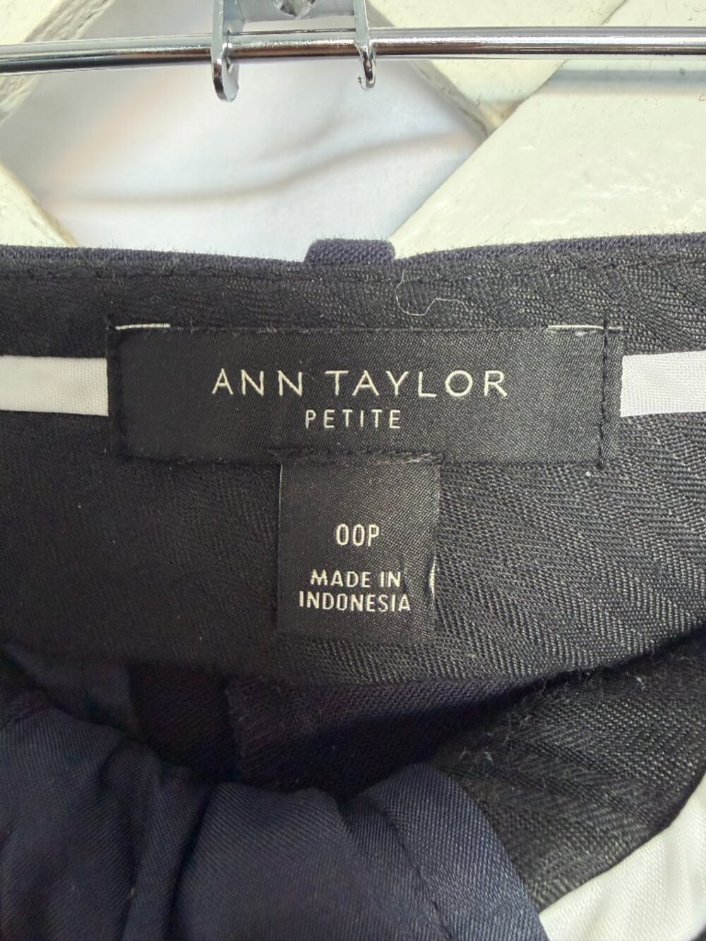 Ann Taylor Petite Navy 3 piece suit- Size 00P - Picture 6 of 6
